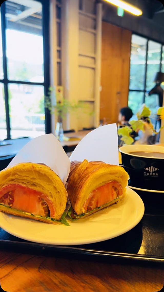 Tsukui – ZEBRA Coffee & Croissant