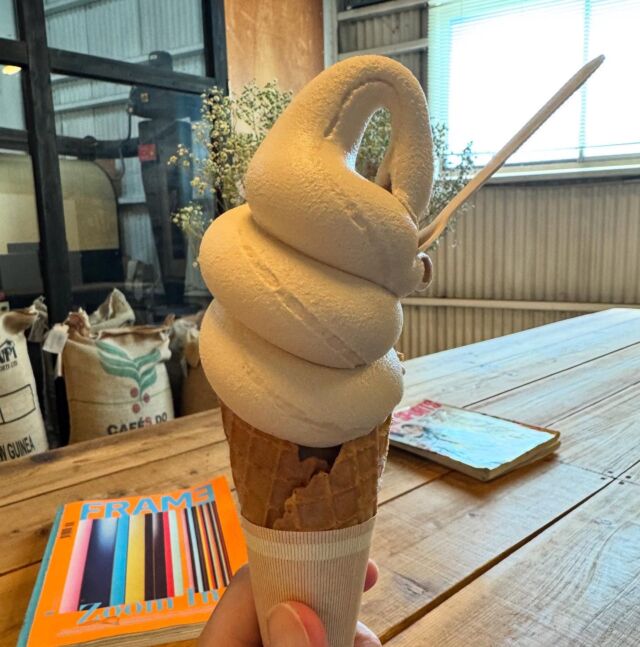 ZEBRA Coffee & Croissant