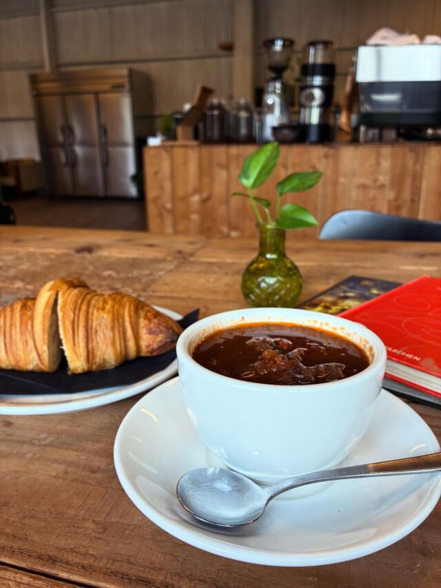 Tsukui – ZEBRA Coffee & Croissant